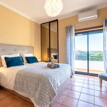 #071 Maria Luisa By Holidays *