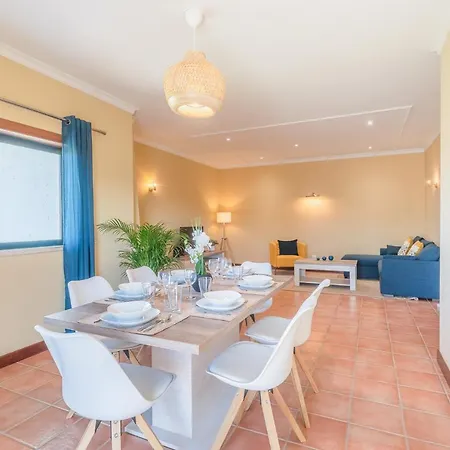 #071 Maria Luisa By Holidays Apartment *